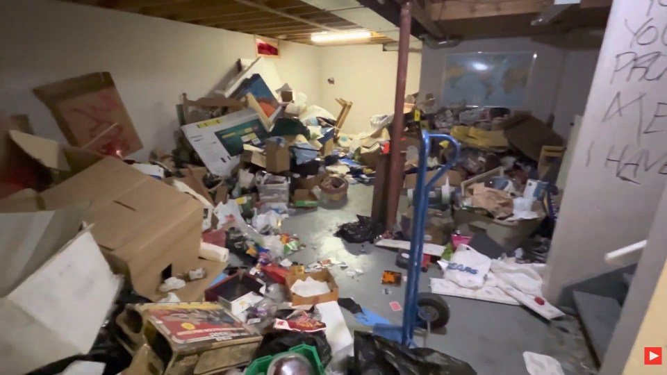 Basement cleanout service in Chicago, Illinois, United States of America