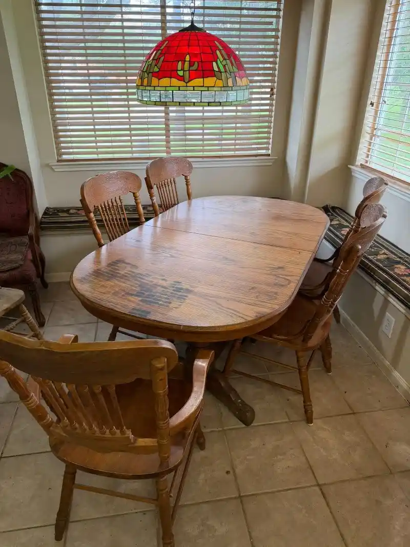 Dresser-Table-and-Chair-Removal