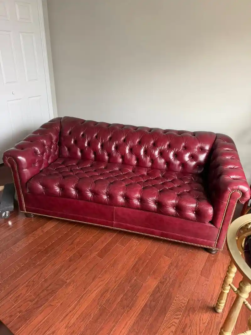 Office-Furniture-Pickup-in-Chicago